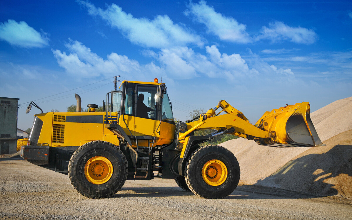 AI智能防撞系统在装载机上的应用